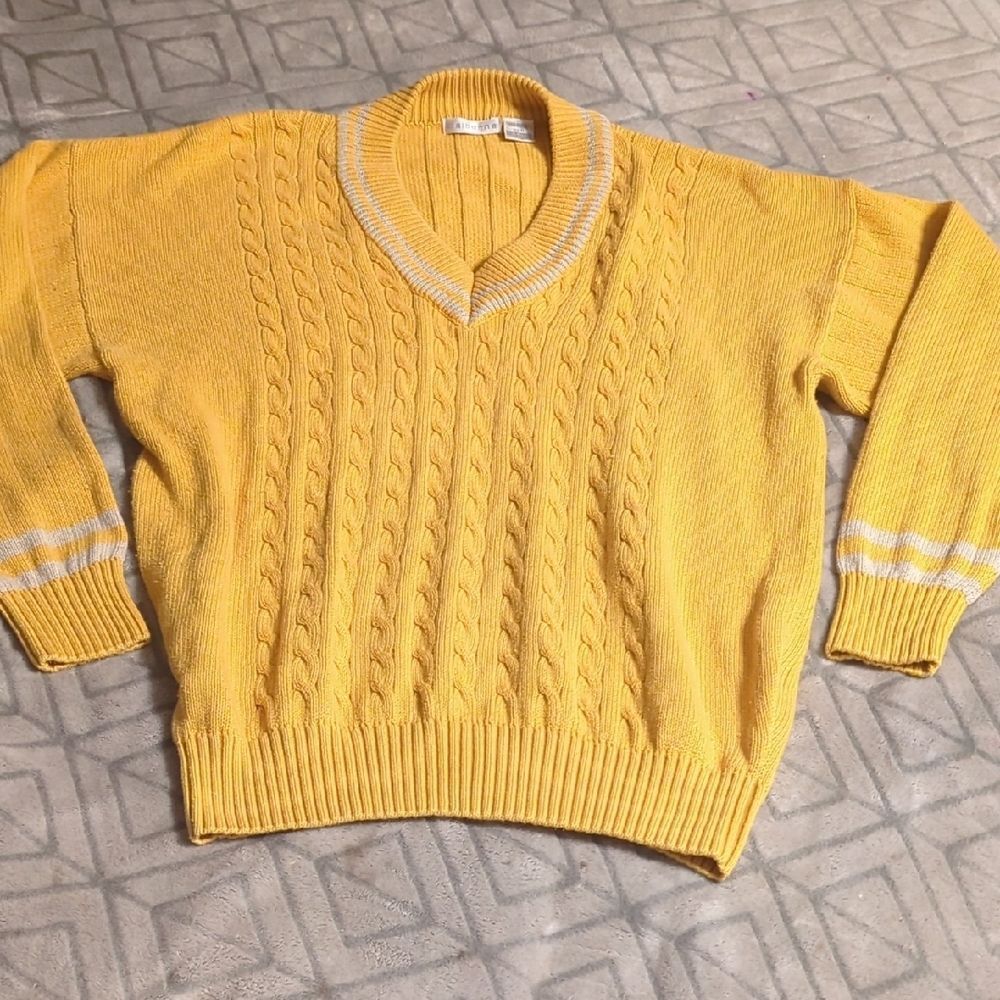Men's 80s vintage mustard gold cable-knit‎ V-neck cricket/ tennis sweater